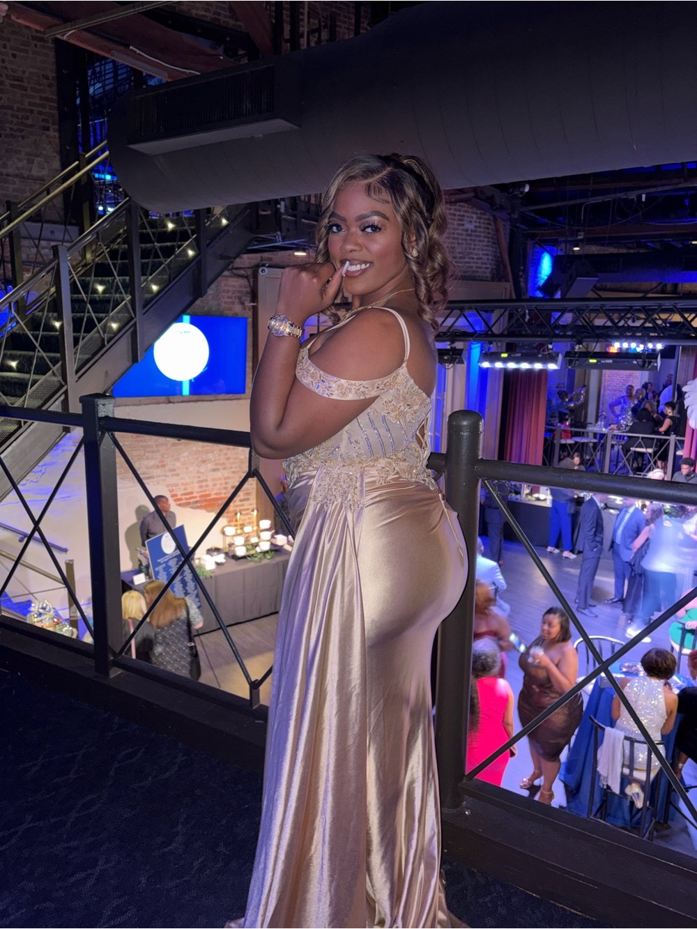 Elegant Gold Satin Off-Shoulder Evening Dress - Picture 3 of 3